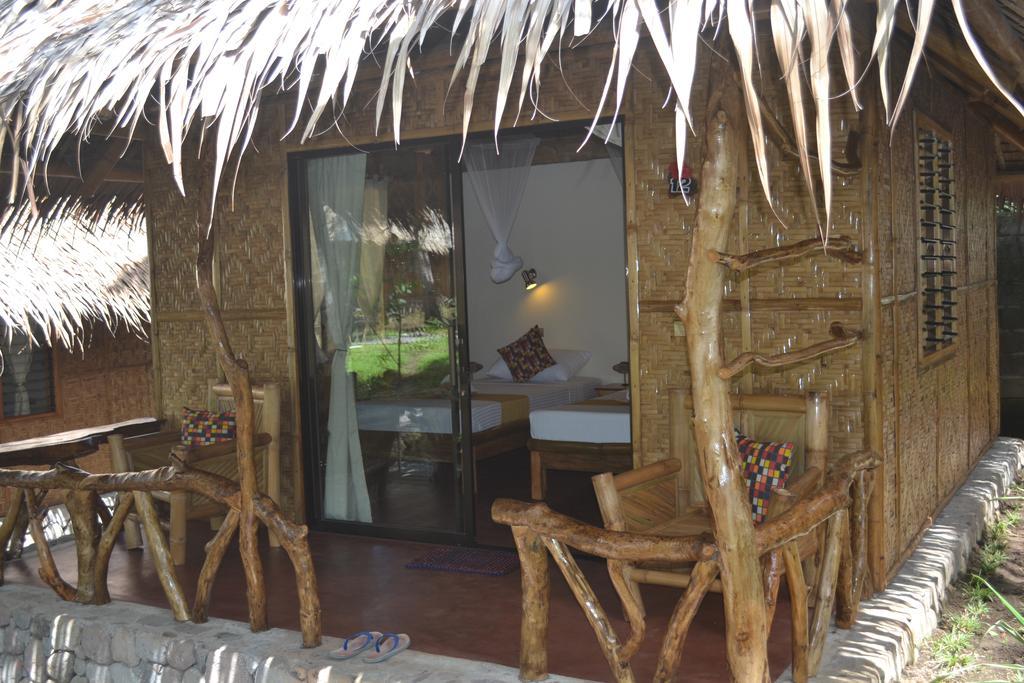 Camiguin Volcan Beach Eco Retreat & Dive Resort Mambajao Rum bild