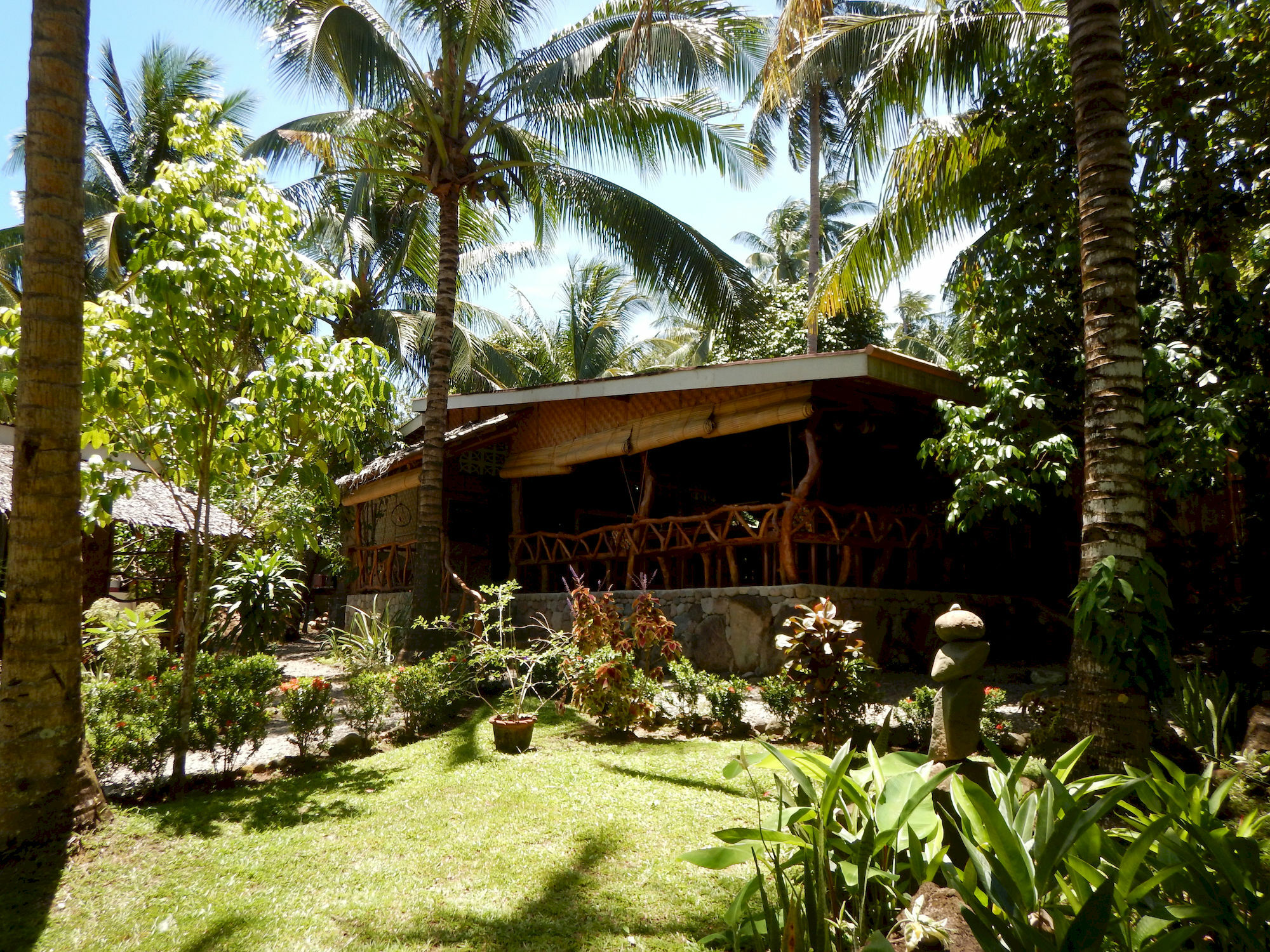 Camiguin Volcan Beach Eco Retreat & Dive Resort Mambajao Exteriör bild