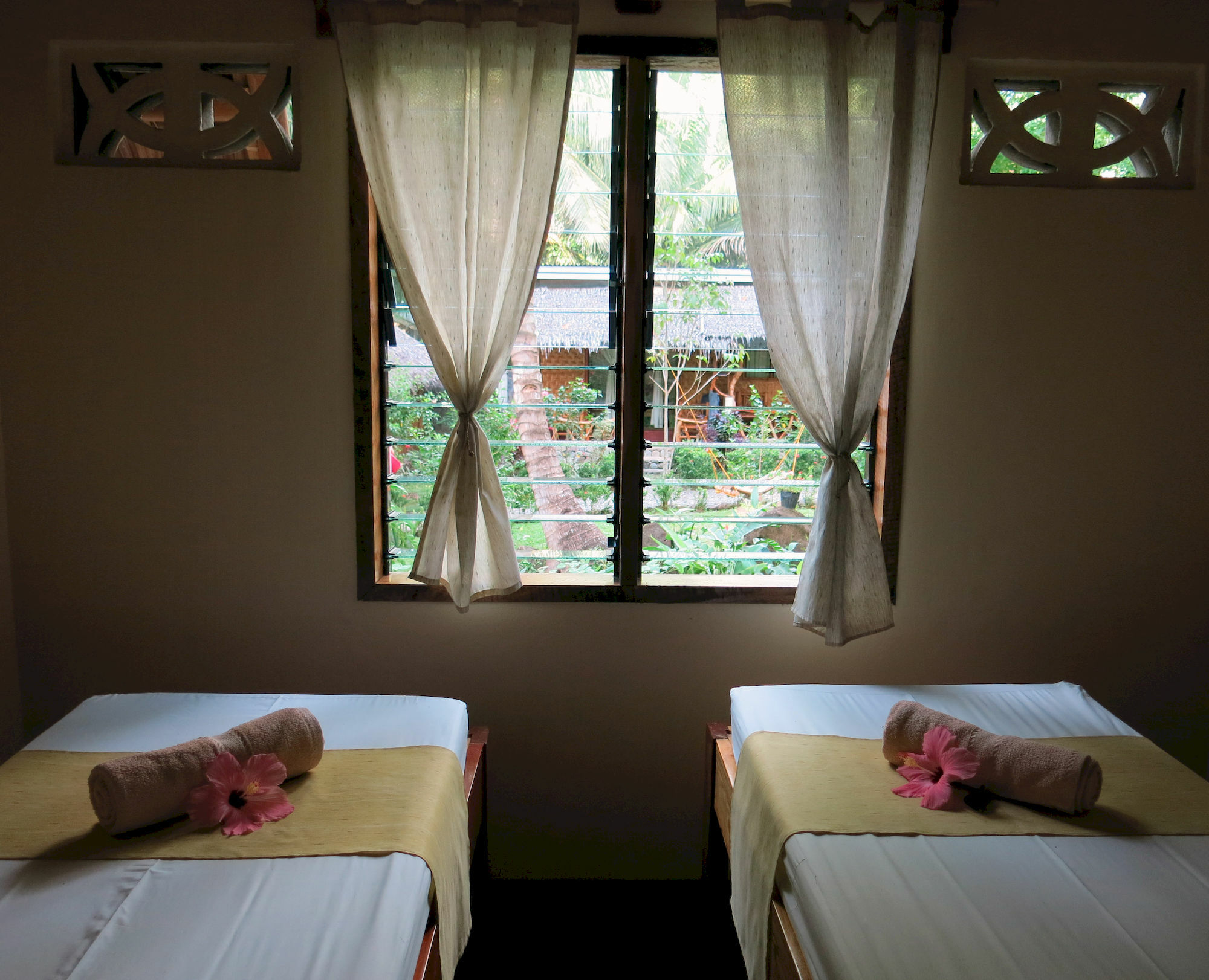 Camiguin Volcan Beach Eco Retreat & Dive Resort Mambajao Exteriör bild